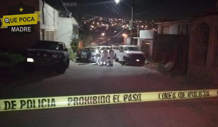Delincuentes incendiaron una camioneta con 2 cadáveres al interior en Tijuana