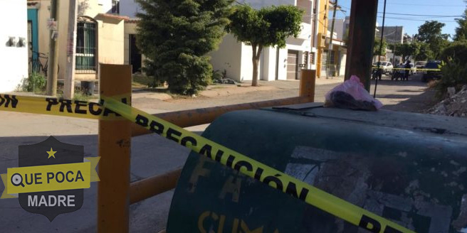 Sujetos armados ejecutan a joven con armas de alto poder en Culiacán.