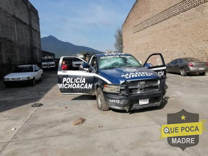 2 policías heridos y cuantiosos daños materiales por enfrentamiento en ayuntamiento de Nahuatzen.