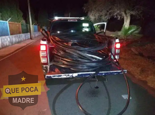 Detienen a 2 sujetos que robaban cableado en Morelia.