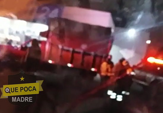 Ejecutan a mujer durante asalto carretero en Tecamachalco.