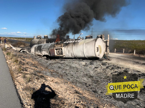 Explosión de pipa deja un muerto en carretera de Mazapil.