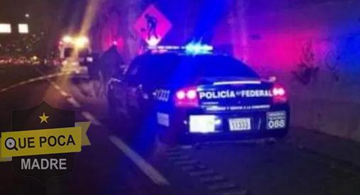 Encuentran armas en camioneta que volcó en carretera de Álvaro Obregón.