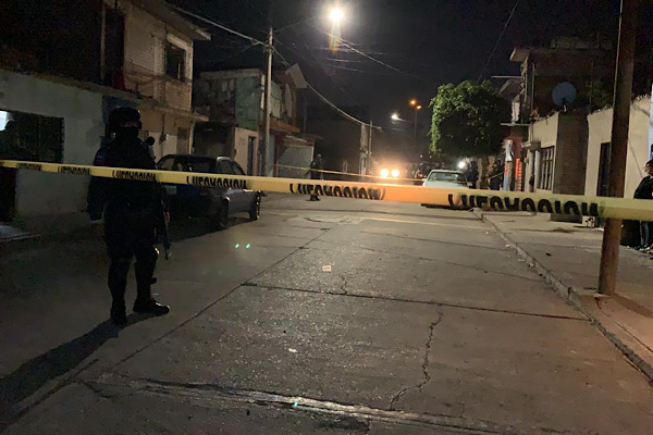 Asesinan a tres hombres en Guanajuato.