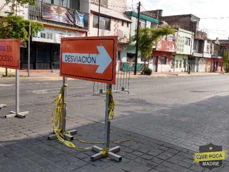 Cierran calle en Tepic por remodelacion.