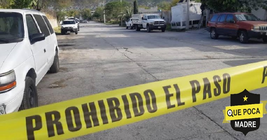 Encuentran cadáver de un hombre envuelto en cobijas en Monterrey.