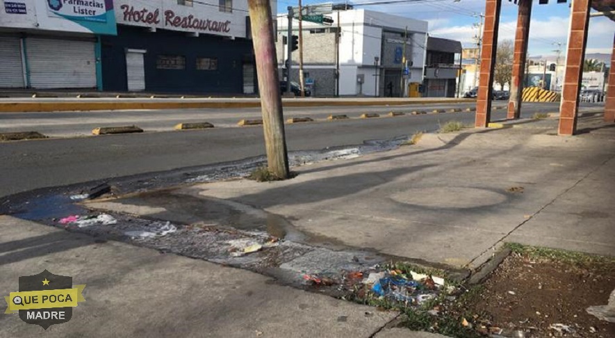 Reportan fuga de agua en Chihuahua.