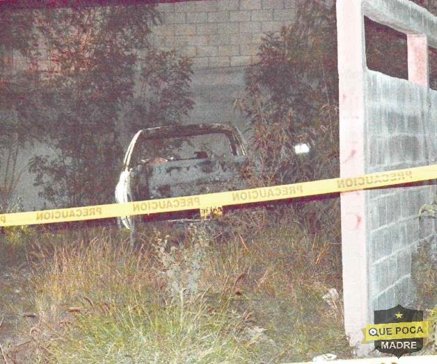 Localizan un cadáver dentro de una camioneta calcinada en Reynosa.