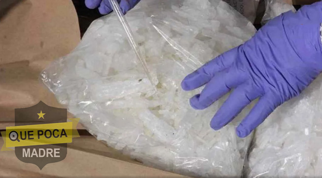 Detienen a mujer que transportaba varios kilos de crystal en Durango.