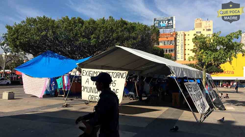 Protestan familias desplazadas de su vivienda en Chiapas.