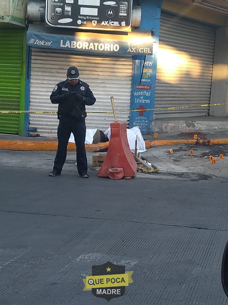 Asesinan a dos hombres a balazos en Naucalpan.