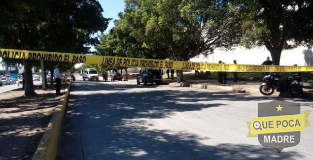 Asesinan a  hombre frente a plaza comercial de Culiacán.