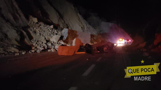 6 heridos y una carambola por derrumbe en Tehuacán.