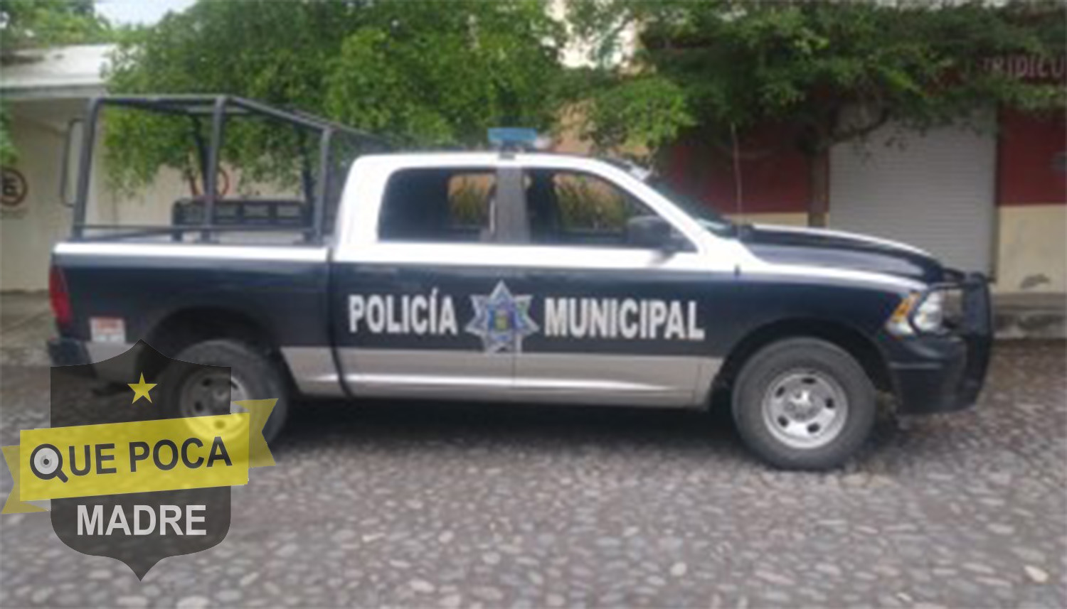 Balean a hombre en colonia de Tecomán.