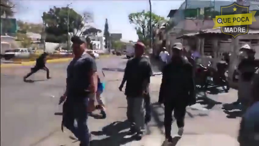 Grupo de choque agredió a navajazos y golpes a reporteros