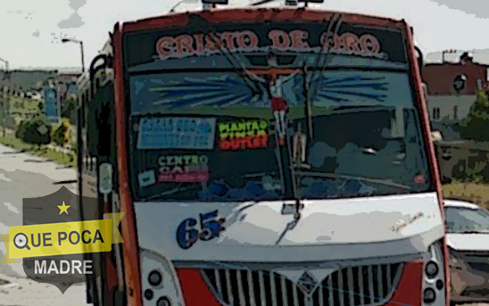 Asaltan unidad de transporte público en Puebla.