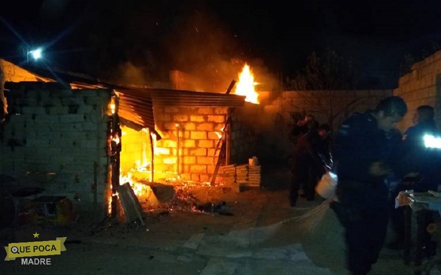 Se incendia casa en Hidalgo dejando solo daños materiales.