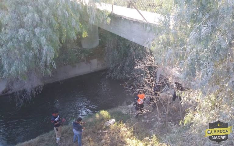 Encuentran cadáver flotando en aguas negras en Hidalgo.