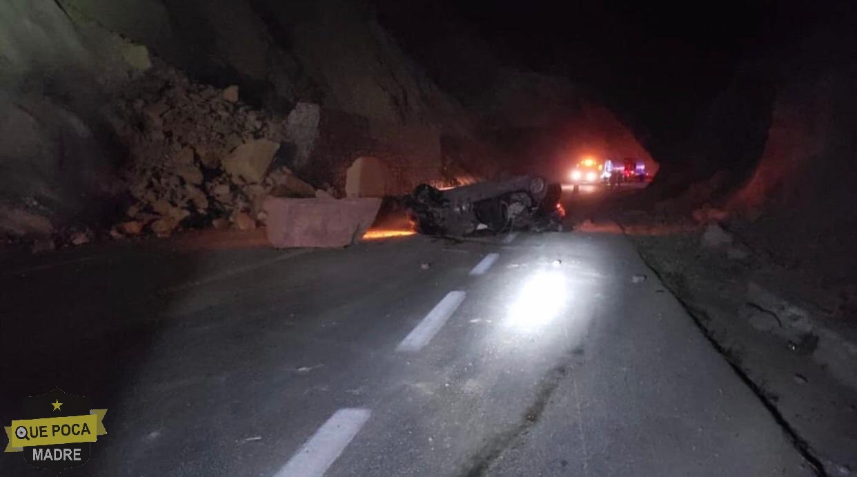 Derrumbe en carretera de Oaxaca deja 6 lesionados.