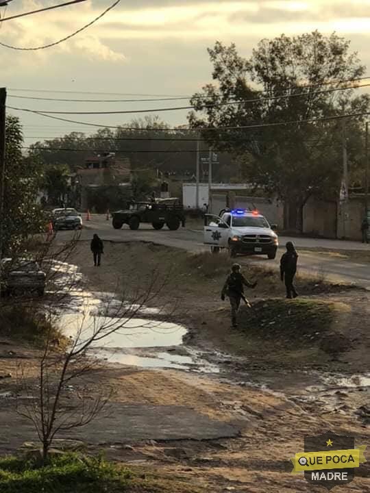 Balacera entre delincuentes y policía deja 10 detenidos en Jalisco.