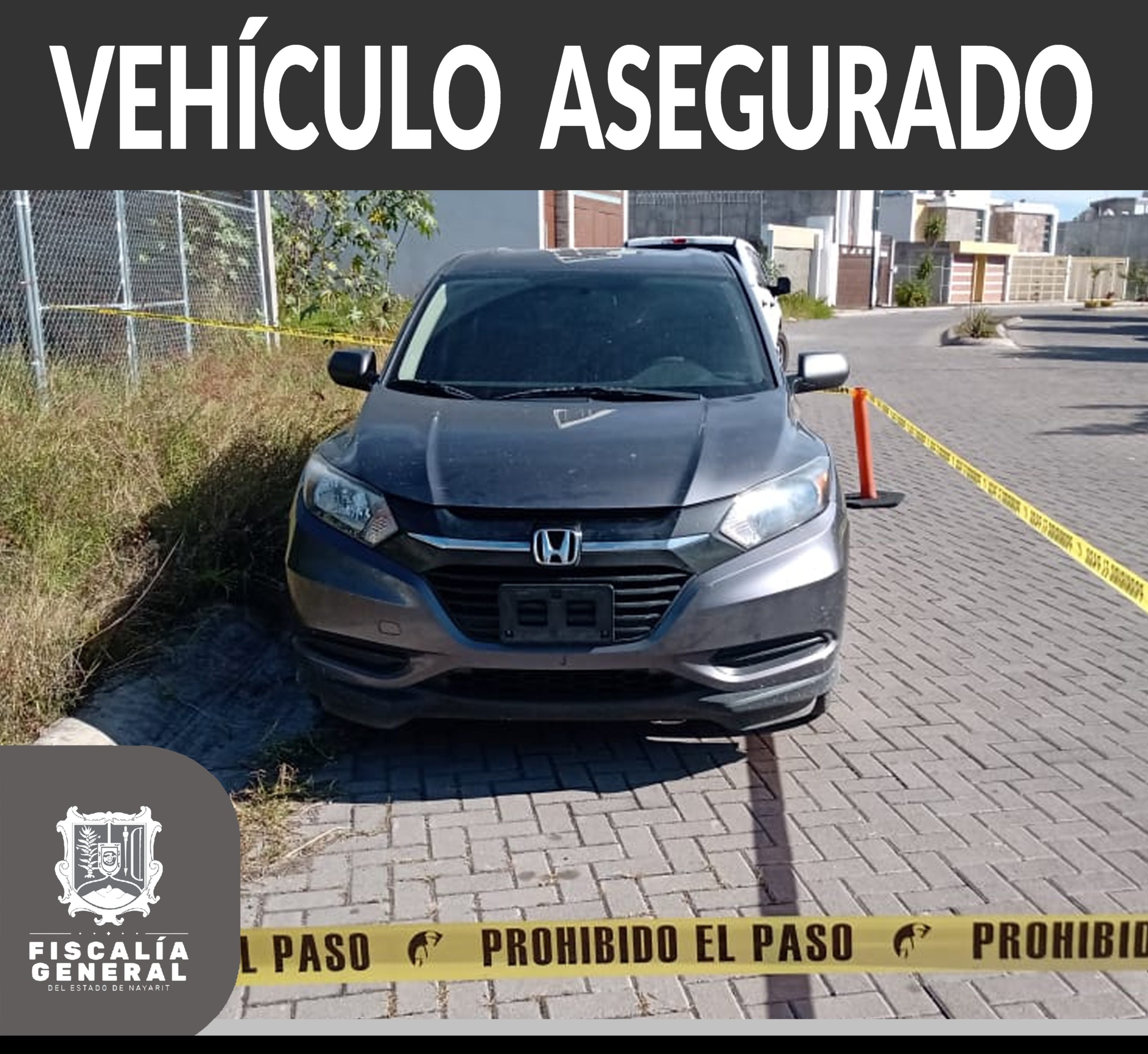 Localizan auto con reporte de robo en Tepic.