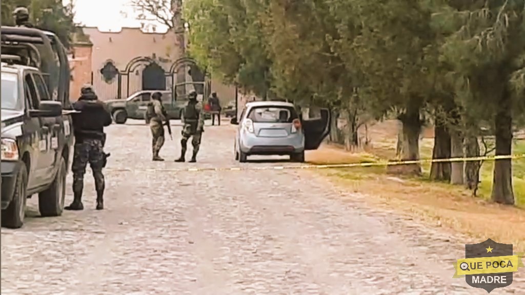 Encuentran cadáver dentro de un auto en Celaya.