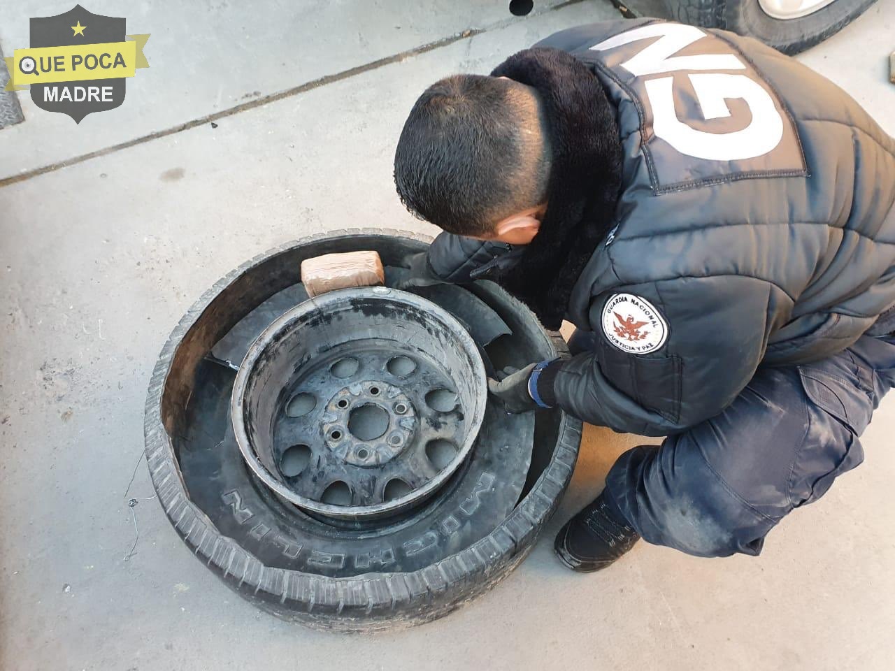 Encuentran más de 200 paquetes de marihuana ocultos en una camioneta en Chihuahua.