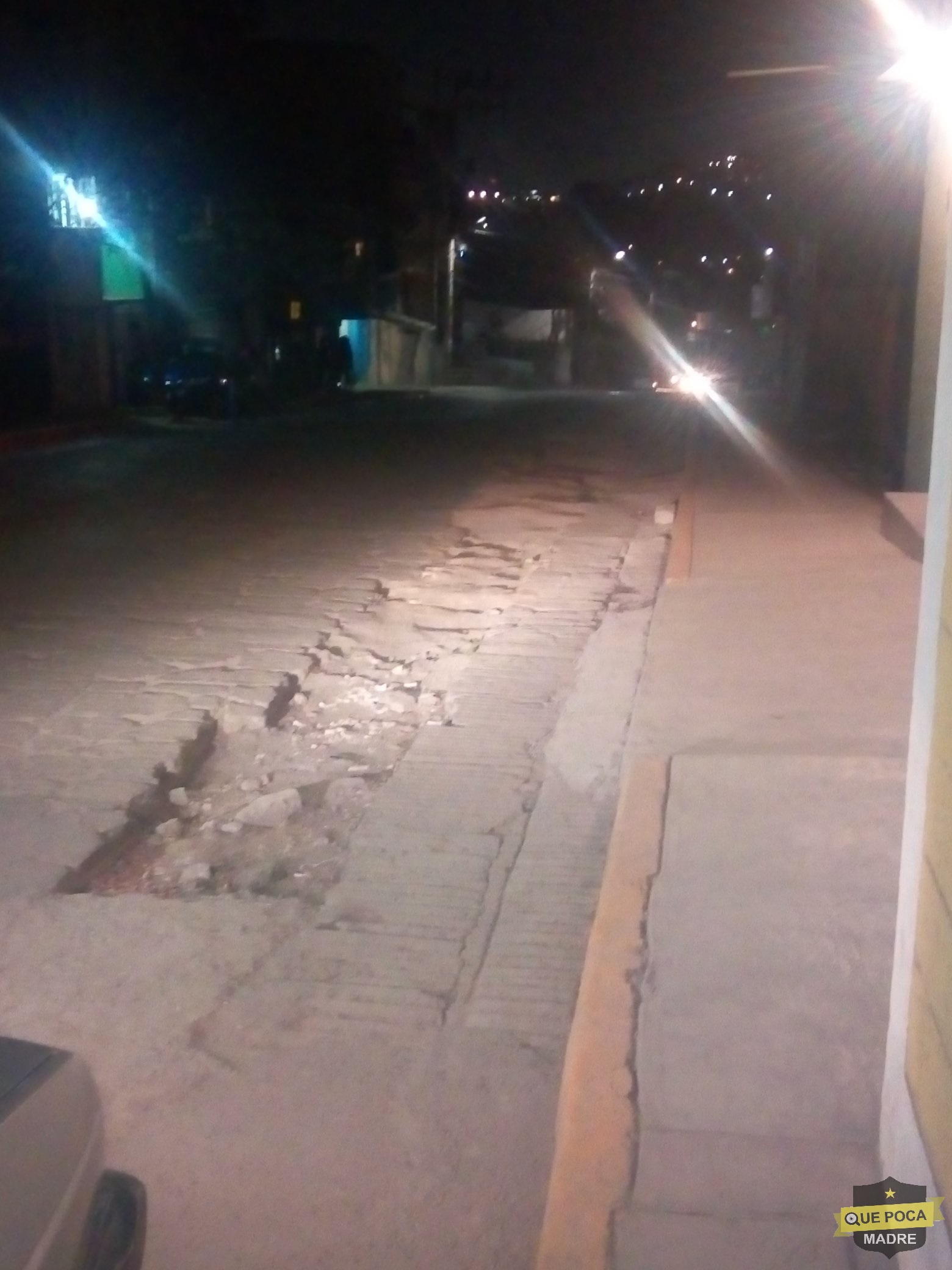 Denuncian calles dañadas en Naucalpan.