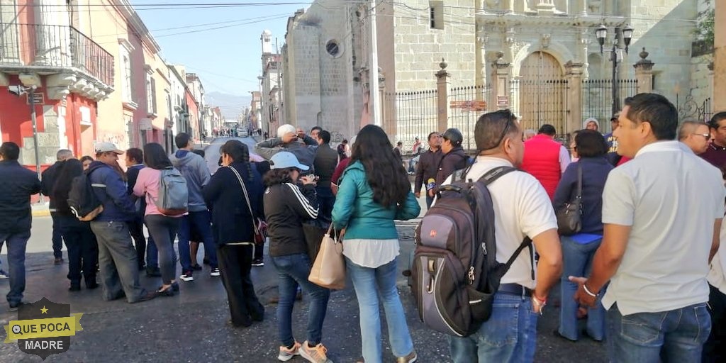 Bloquean oficinas de Salud en Oaxaca.