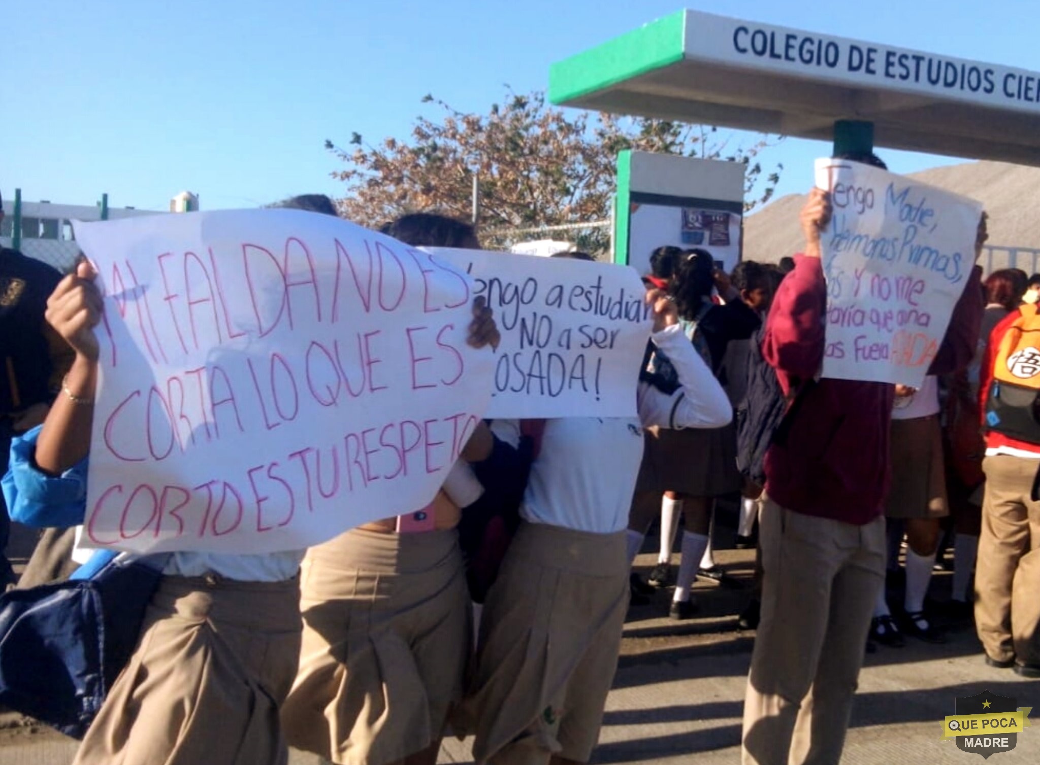 Alumnos de CECyTe de Veracruz denuncian un caso de acoso.