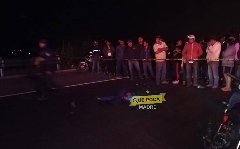 Retienen microbuses en Hidalgo para pedir indemnización por accidente.