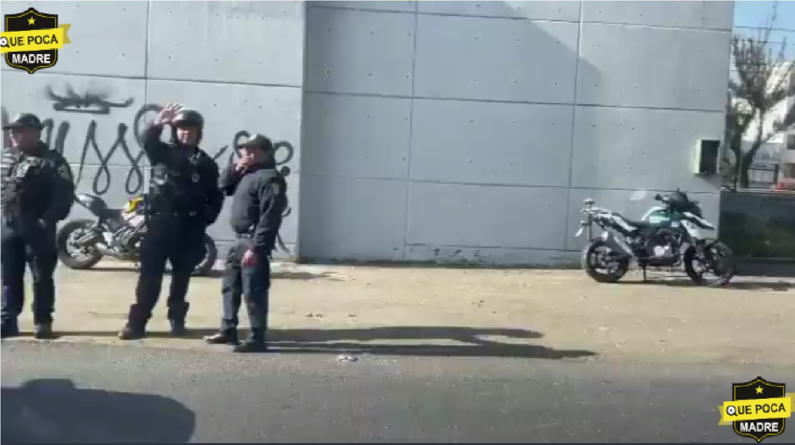 Video: Captan a policías del sector Pantitlan parando autos con placas foráneas