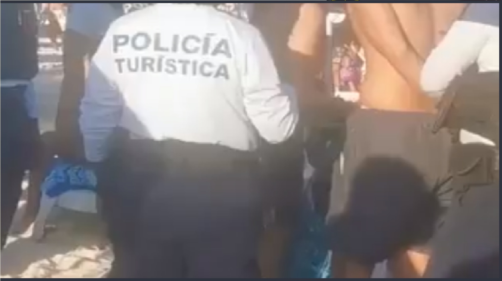 Video: Club de Playa Mamitas de Playa Del Carmen mandó a detener a dos turistas nacionales porque estaban sentados en el área que aseguran les pertenece