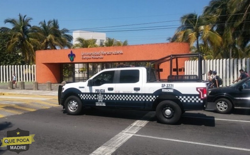 Alumno con armas de juguete causa alarma en Universidad Veracruzana.