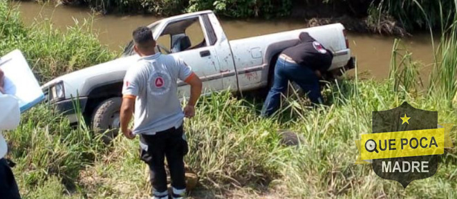 Hombre cae a río mientras conducía y muere en Coquimatlán.