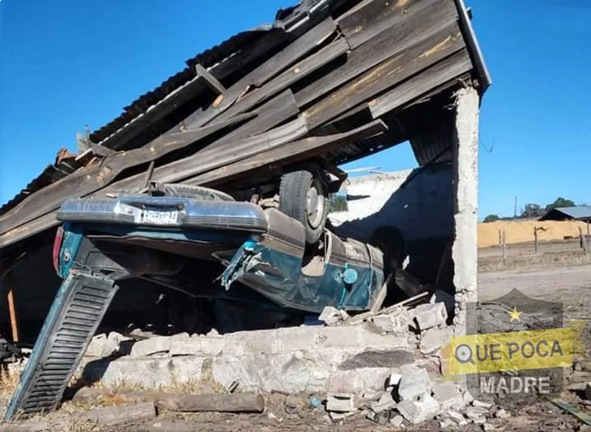 Un muerto y 2 heridos por accidente automovilístico en Puebla Nuevo.