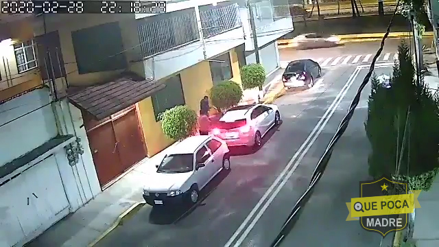 Roban automóvil en calles de Iztapalapa