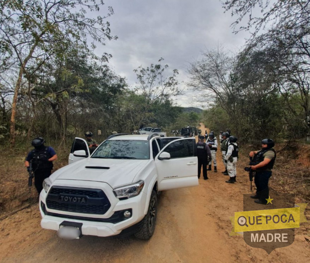 Aseguran 5 vehículos con droga y armas que participaron en los ataque de Culiacán.