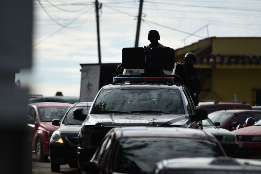 Sujetos asaltan supermercado en Veracruz y son detenidos.