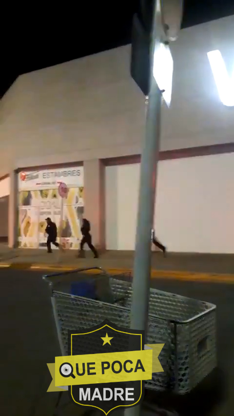 Así los saqueos en Walmart puerta Texcoco