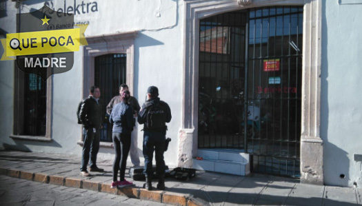 Saquean tienda Elektra durante la madrugada en el municipio de Jerez