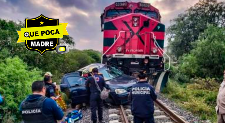 Por intentar ganarle al tren, sujeto es embestido en su auto en Querétaro.