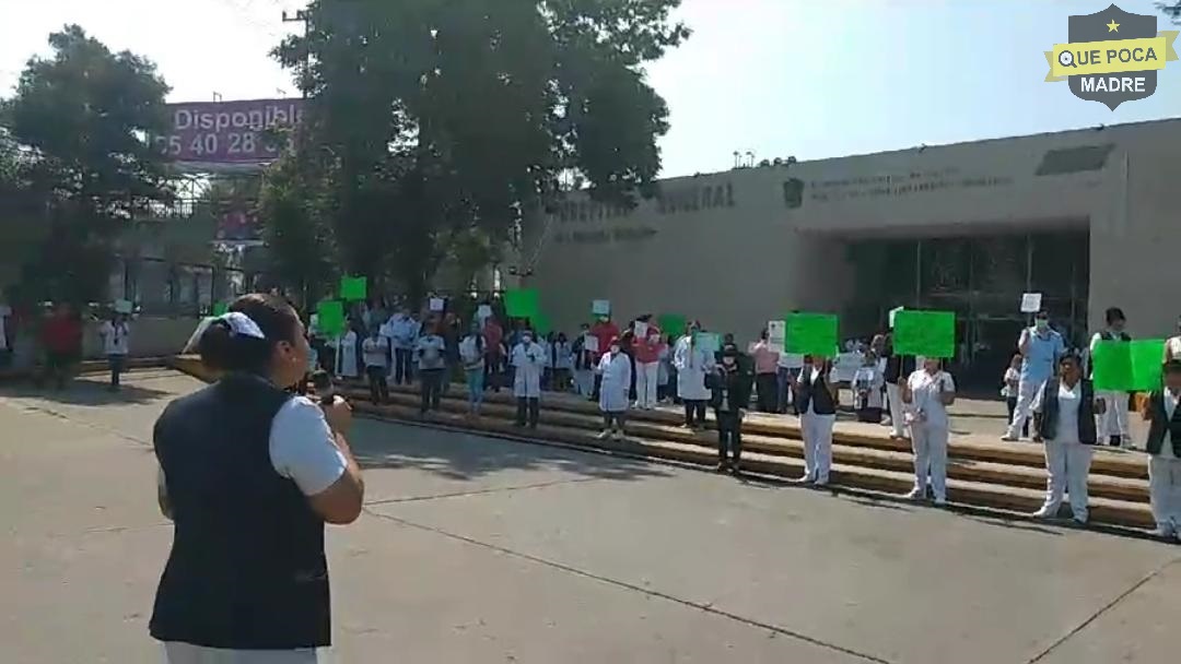 Protestan trabajadores de Hospital en Naucalpan por falta de insumos.