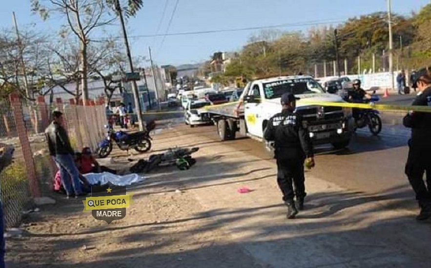 Muere mujer motociclista al ser arrollada por camión en Chiapas.