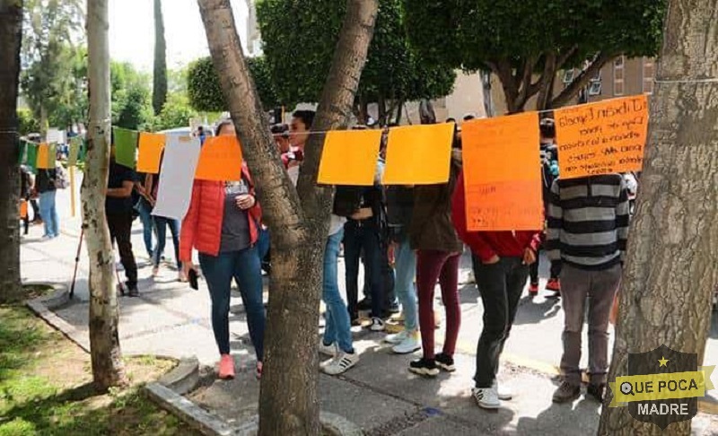 Denuncian acoso en Universidad de San Luis Potosí.