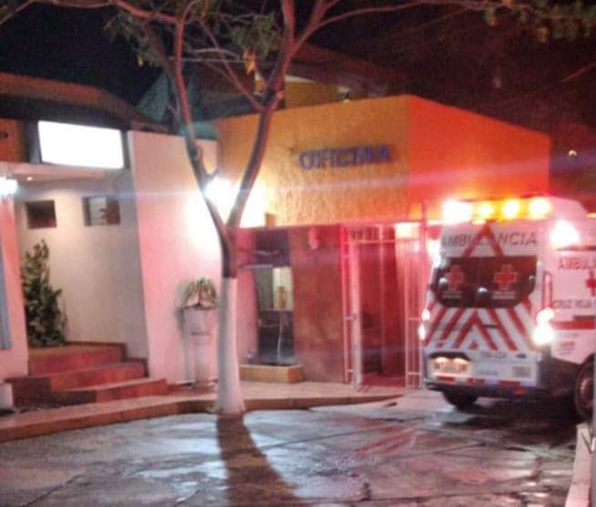 Hombre es herido con un arma blanca en hotel de Culiacán.