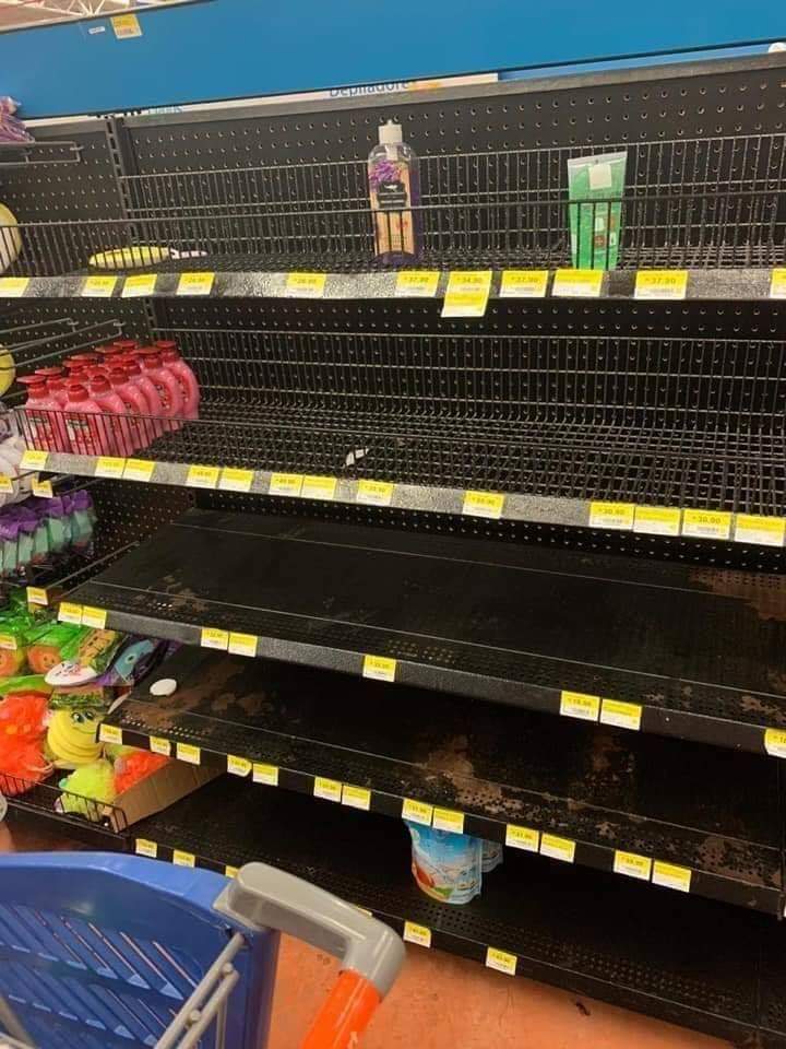 Pánico e ignorancia en Chetumal, vacían estantes con provisiones en Walmart