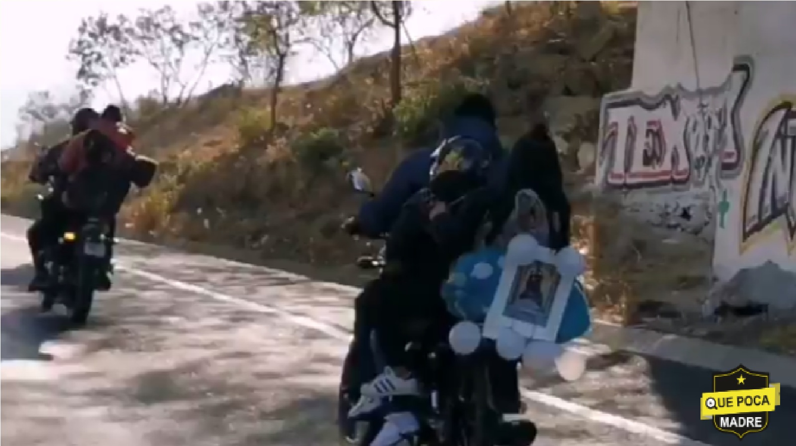 Video: Captan a Moto-señoras SIN CASCO y con NIÑOS por la Cuautla-Chalco