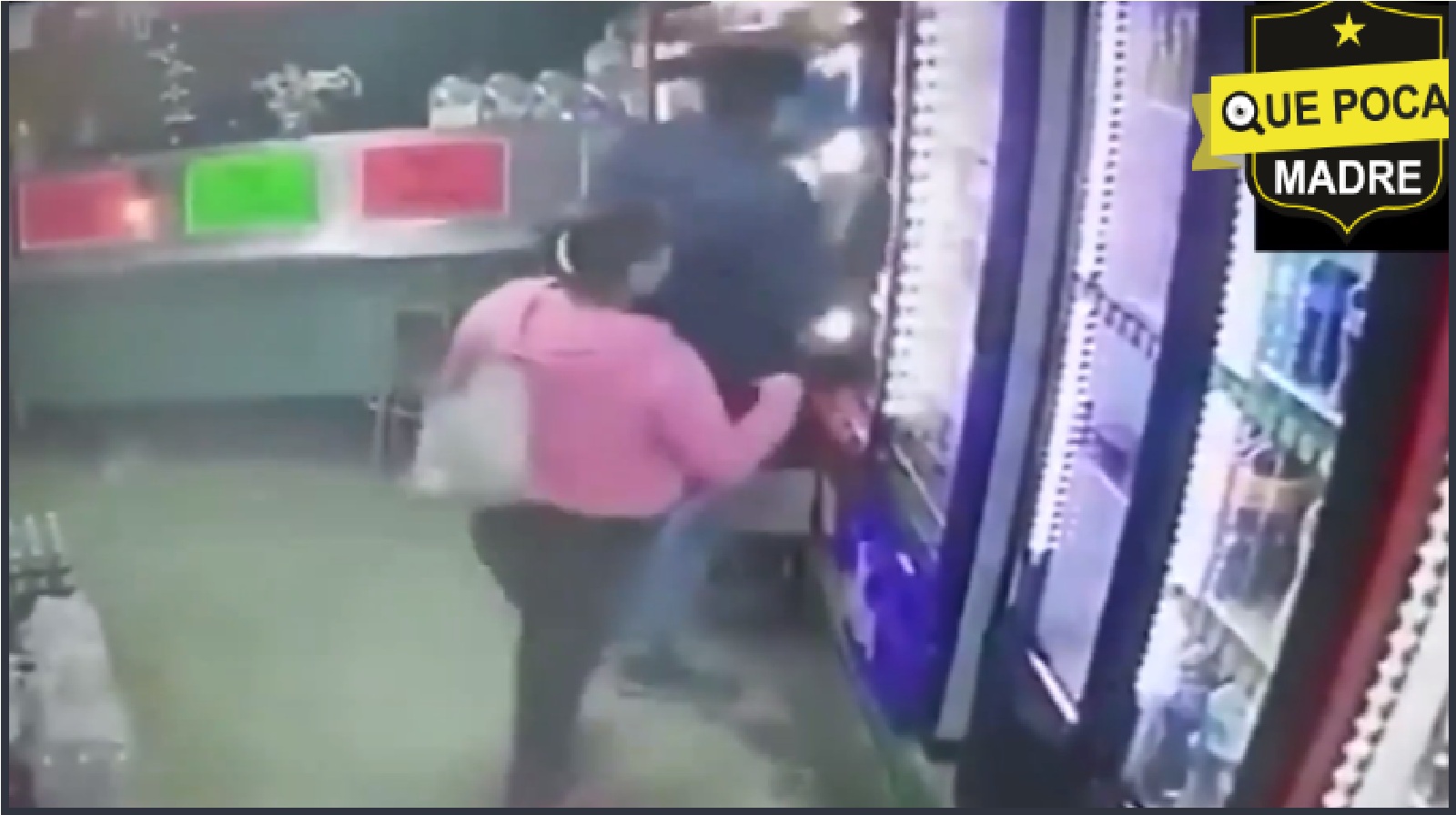 Video: PAREJA DE FARDEROS ROBAN HASTA UN QUESO DE TIENDA EN MONTERREY.