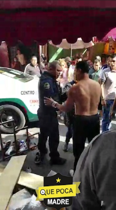 Policía de la CDMX se agarra a golpes con ciudadano.